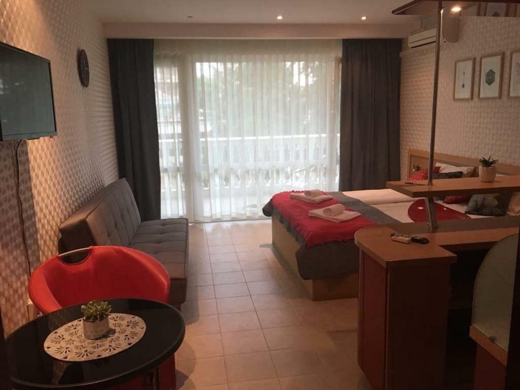 דירות סאני ביץ' Miramar Palace -Apartament 211S מראה חיצוני תמונה
